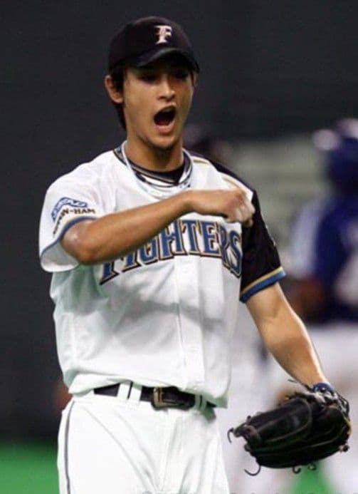 【当時物】日本ハム　ファイターズ　ダルビッシュ　ホーム　ユニフォーム　ミズノ　L