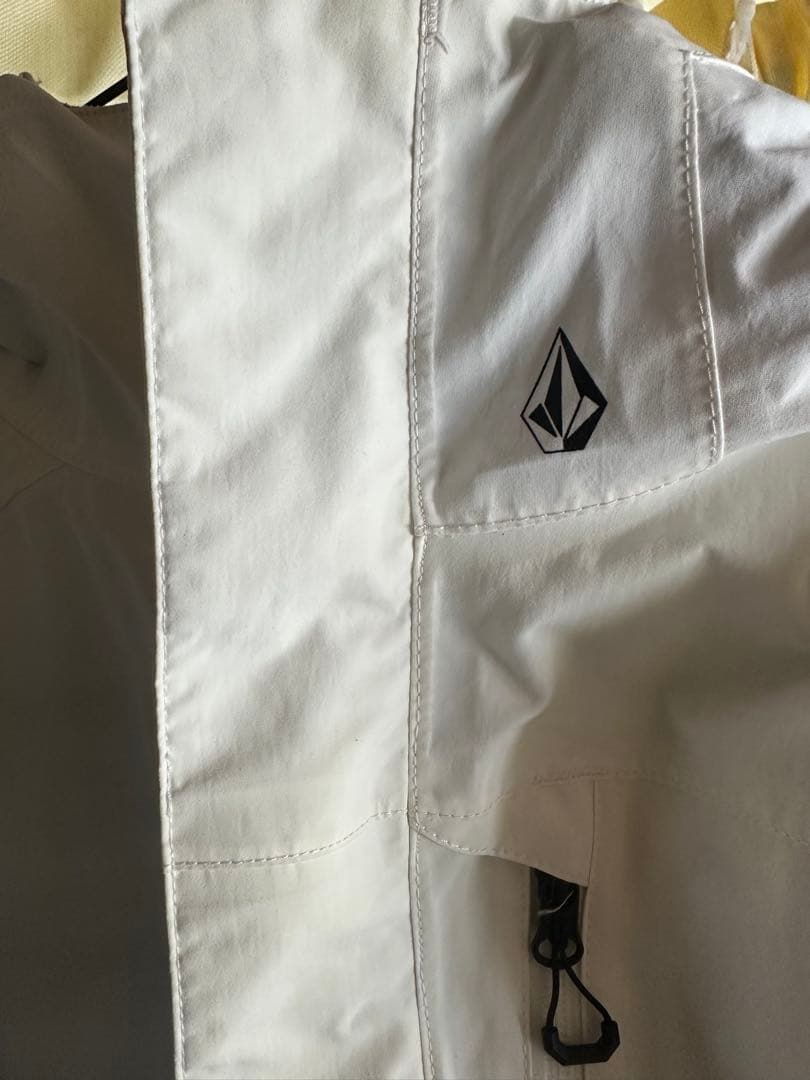 VOLCOM GORE-TEX ホワイトジャケット