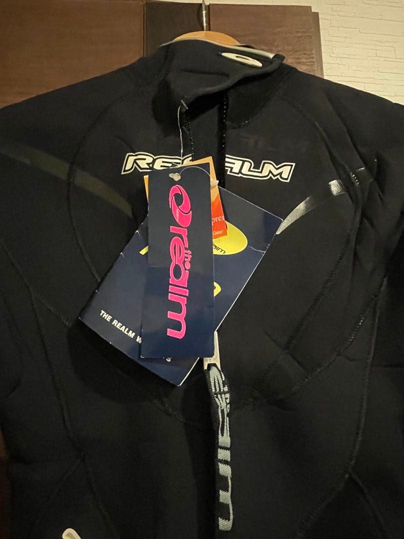realmフルスーツ ブラック ジャージ　未使用品