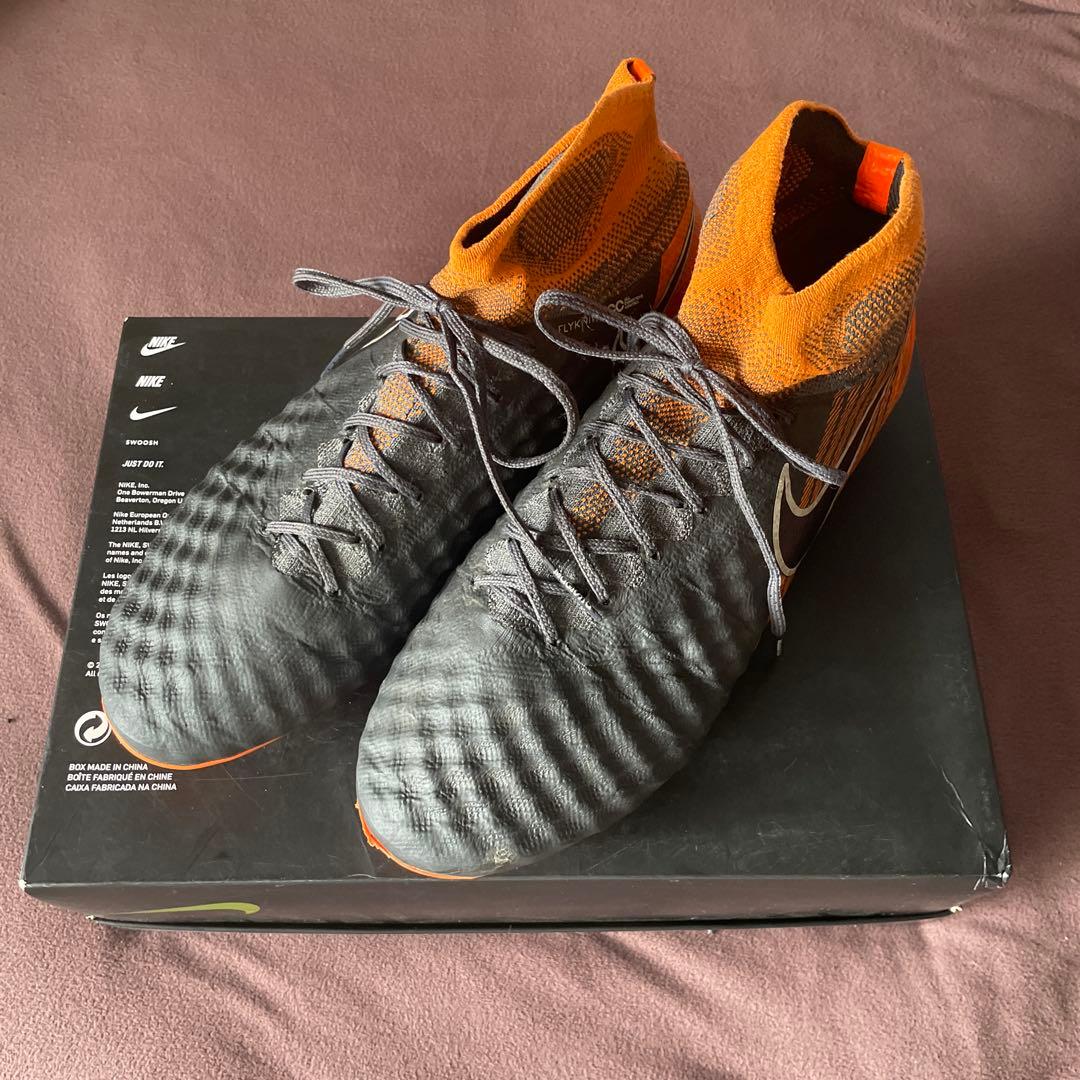 Nike サッカーシューズ グレー/オレンジ
