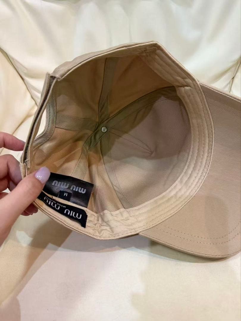 miu miu キャップ カーキ色