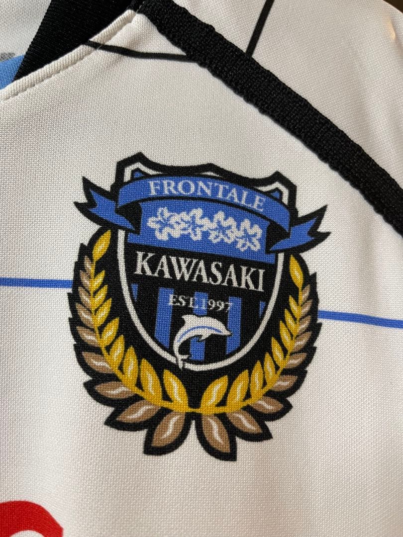 2010 川崎フロンターレ 稲本潤一 直筆サイン入りユニフォーム + TAG缶
