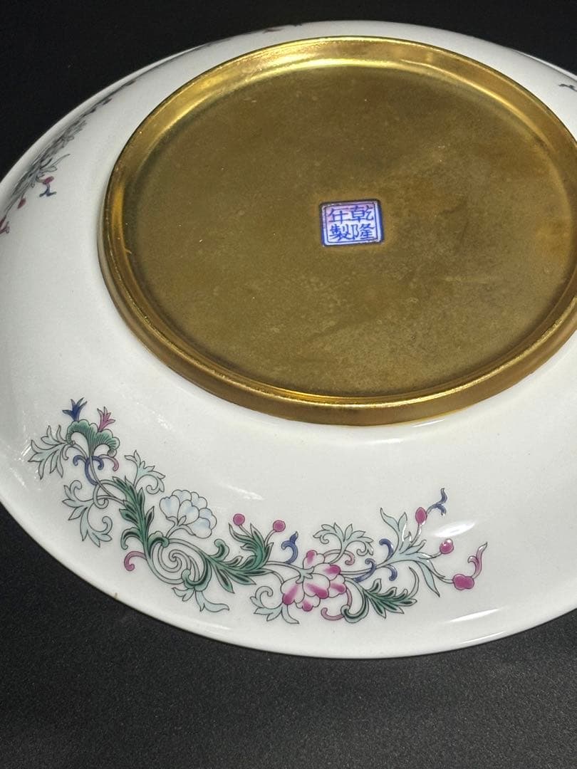 中国　手描き装飾の陶磁器皿