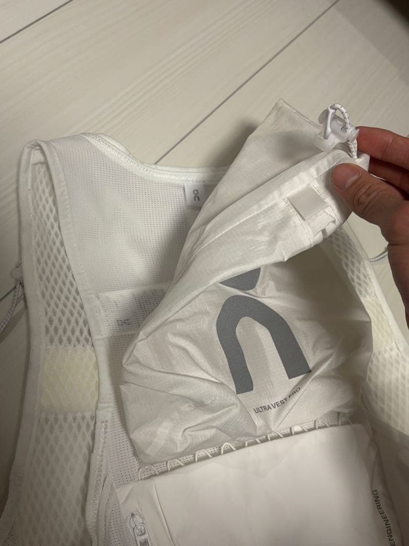 On Ultra Vest pro（M）