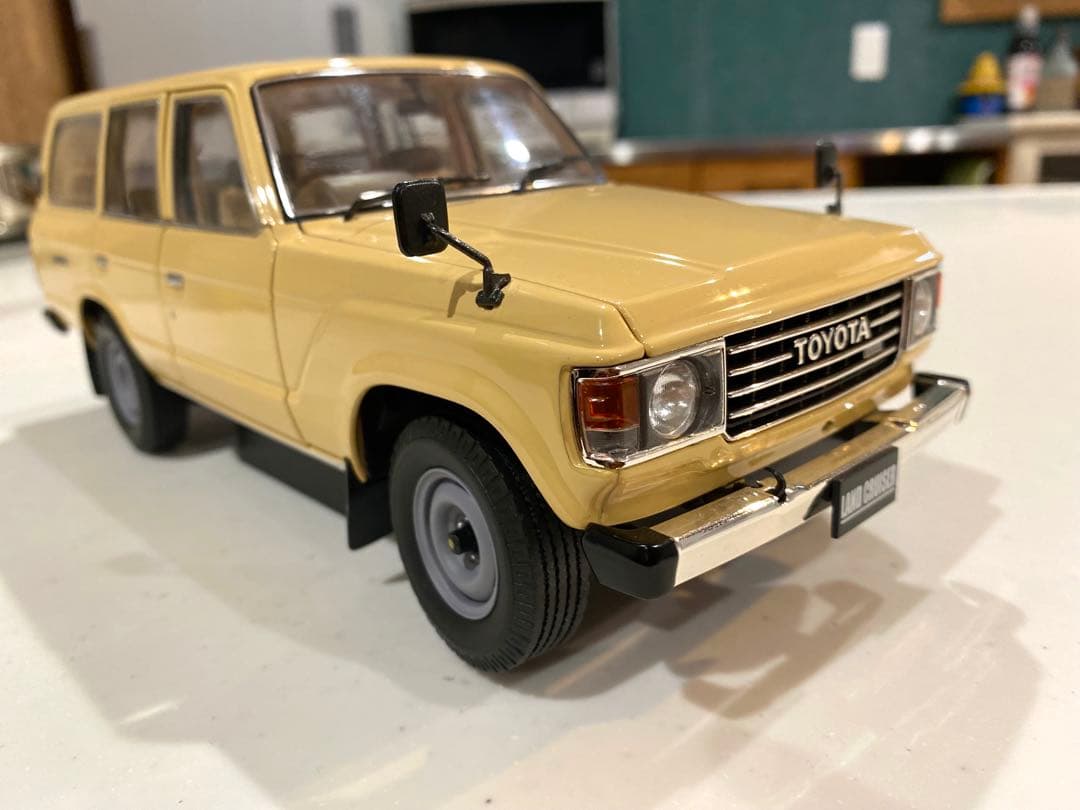 希少！TOYOTA ランドクルーザー 【京商ミニカー 1/18】