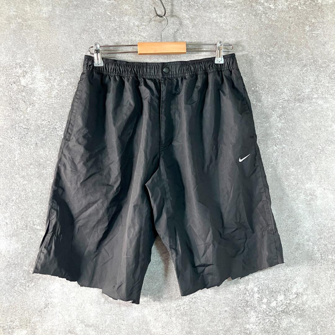 NIKE　ハーフパンツ　ブラック　ロゴ　ジップアップ　ポリエステル　フィットネス
