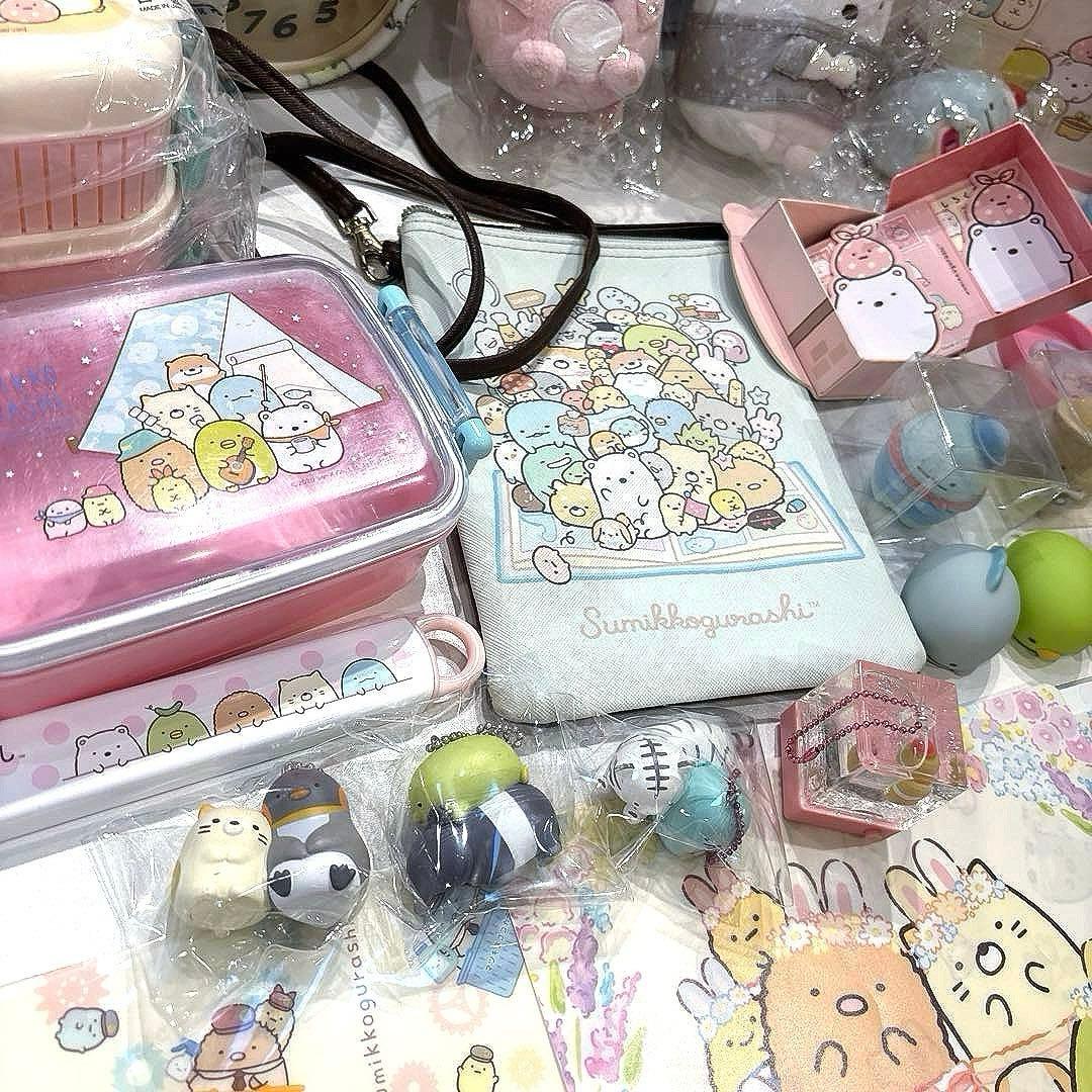 すみっコぐらしまとめ買いバッグおもちゃマグカップ文房具マスクケース弁当ぬいぐるみ
