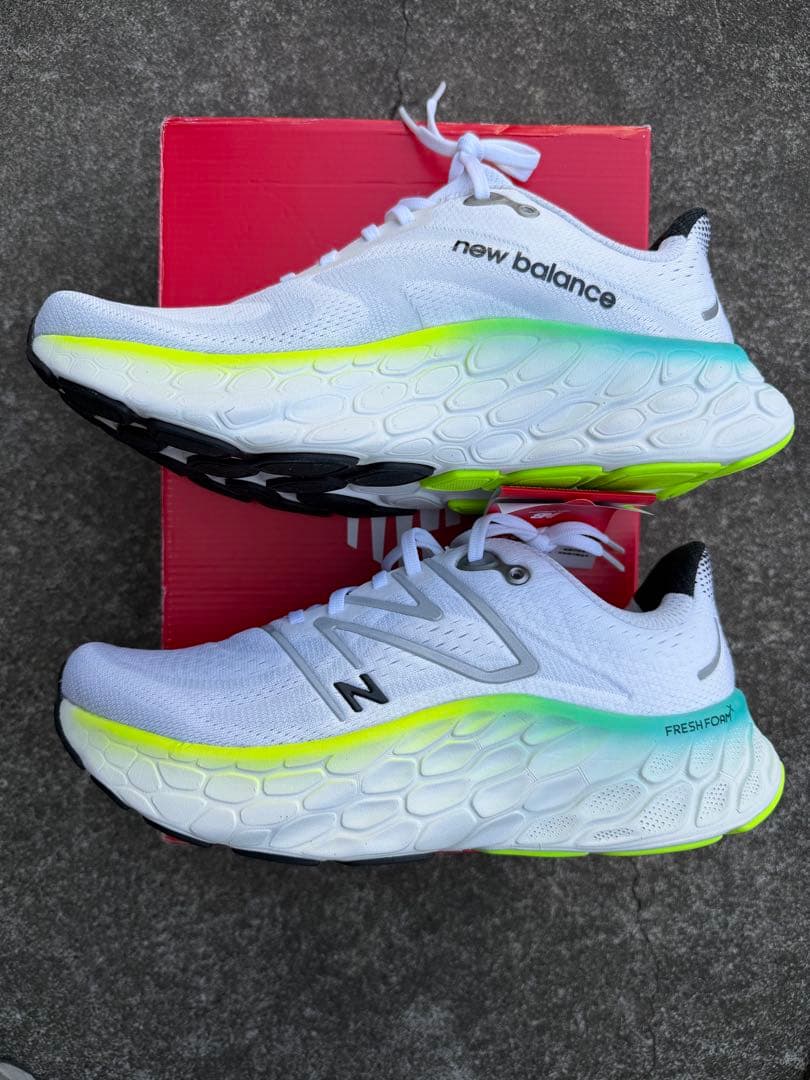 New Balance Fresh Foam ランニングシューズ