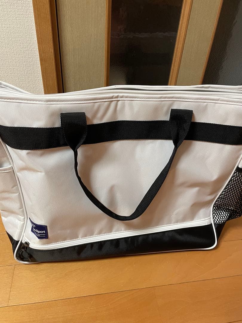 と*ん様 DESCENTE ゴルフ　バッグ　新品　未使用