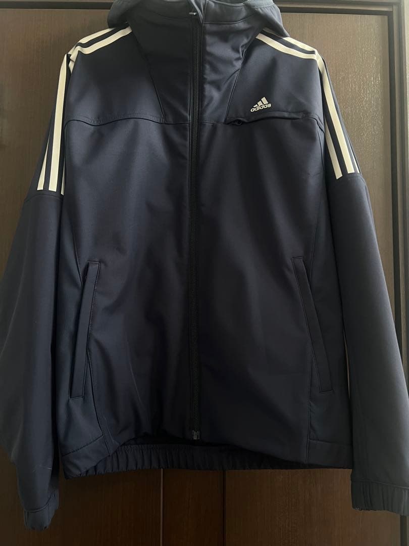 新品タグ付き adidas ウインドブレーカー上下セット