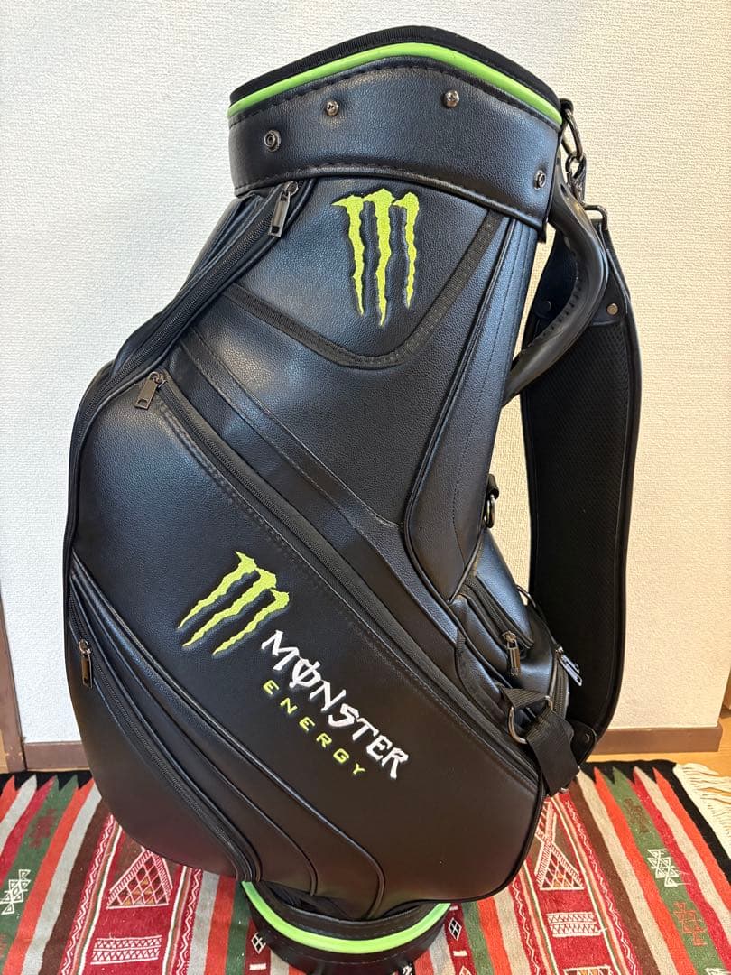 希少MONSTER ENERGY キャディバッグ タイガーウッズ
