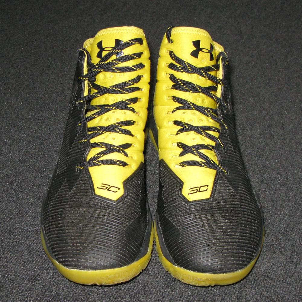 ☺UNDER ARMOUR CURRY 2.5 (TAXI) 28.5