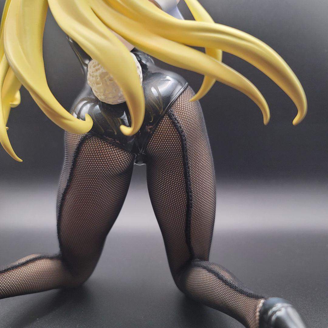 アイズ・ヴァレンシュタイン バニーVer 1/4 フィギュア FREEing