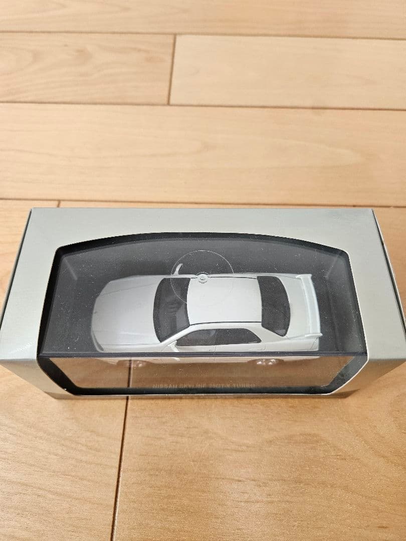 京商　スカイライン 25GT-Xターボ 1998 WHITE PEARL