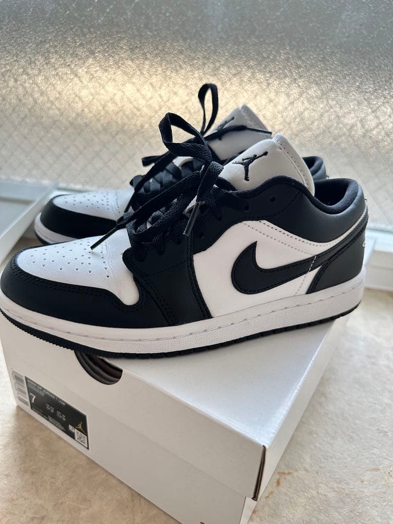 Air Jordan 1 Low ブラック/ホワイト 7サイズ