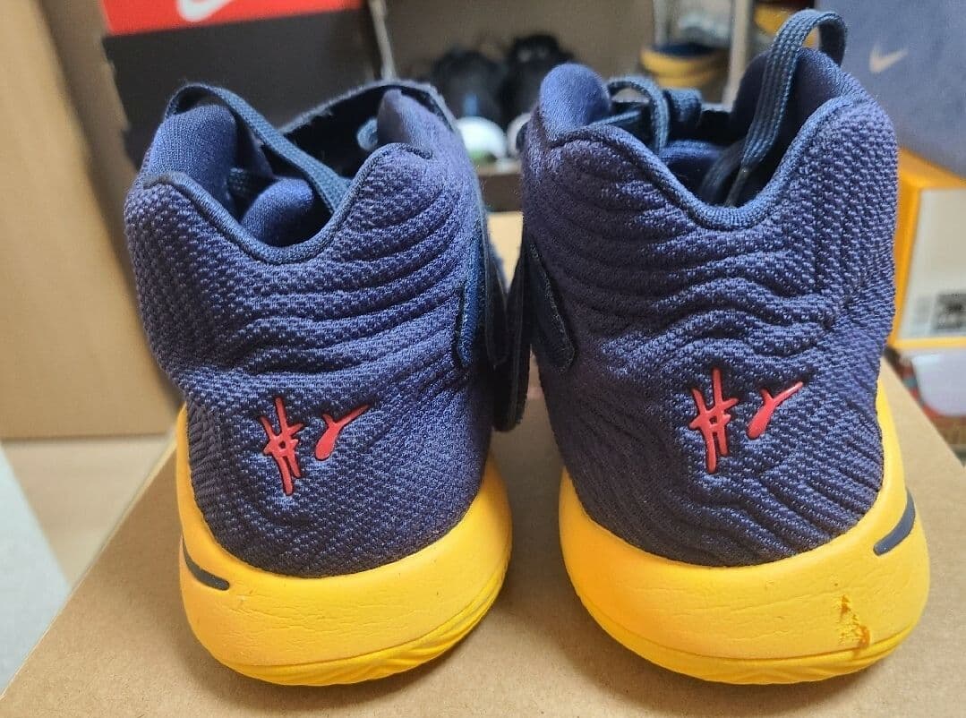 KYRIE2 GS バスケ バッシュ NIKE