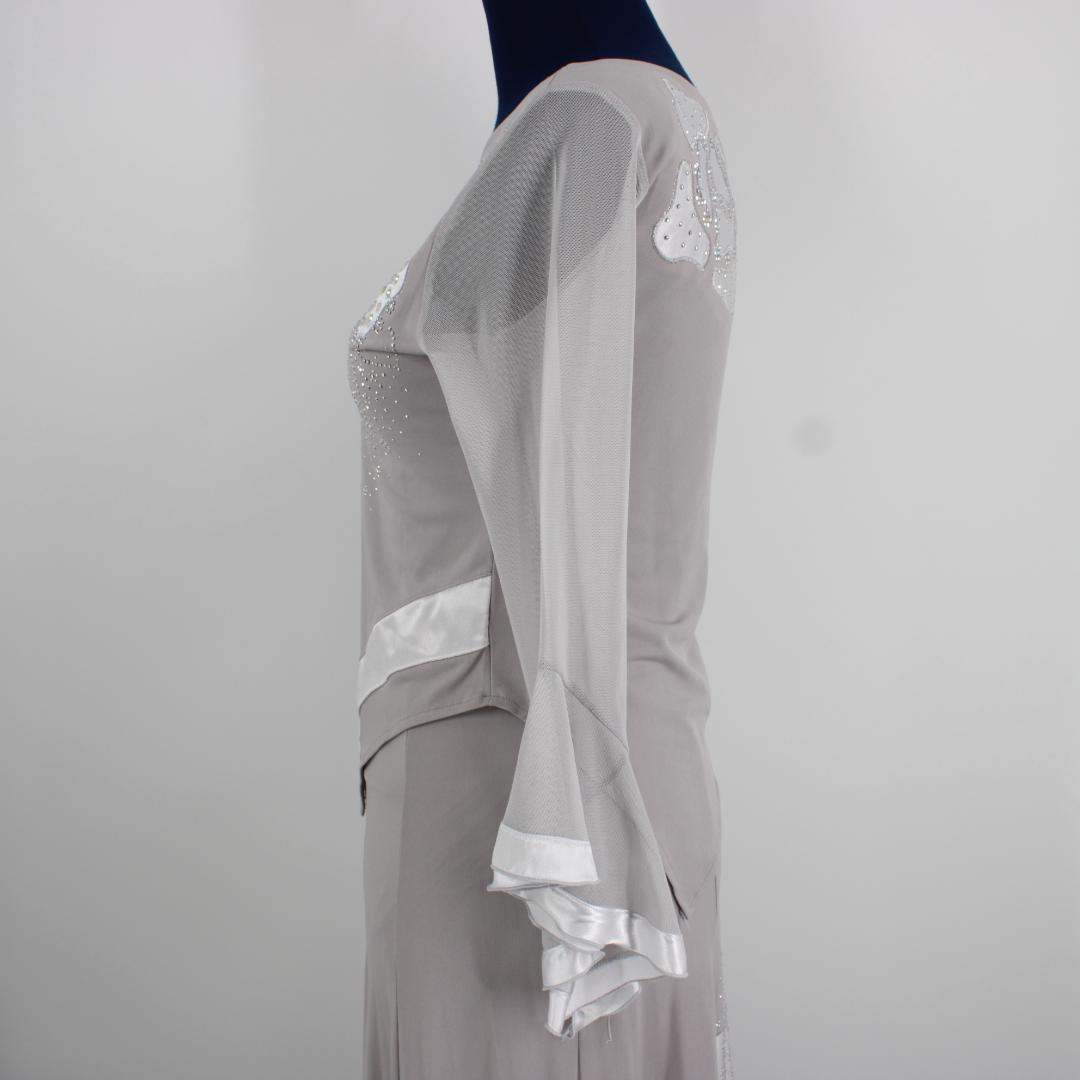 【美品 社交ダンス衣装】上下セット ICHIOKU 白 かわいい 可愛い