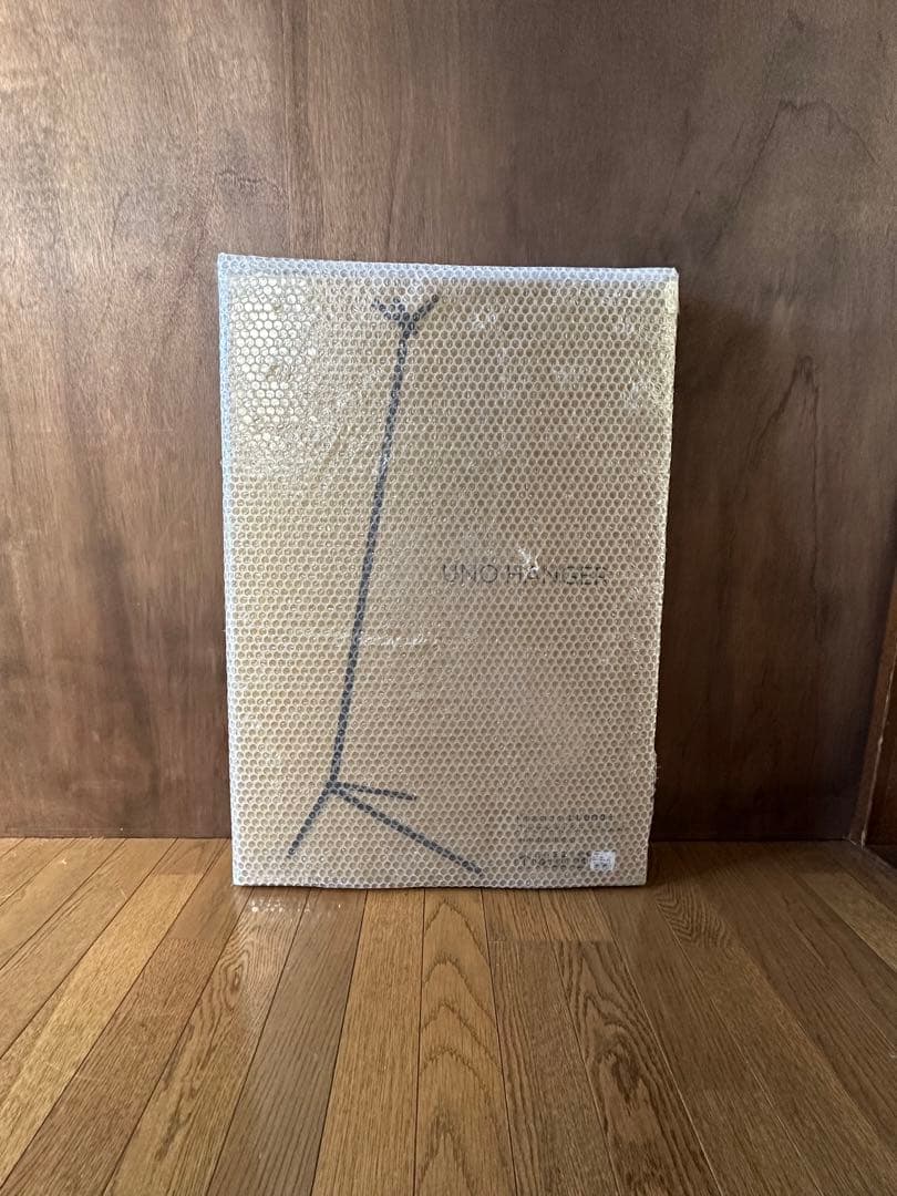 極美品3.3万円→1.8万円！デザインハンガーラックUNO HANGER