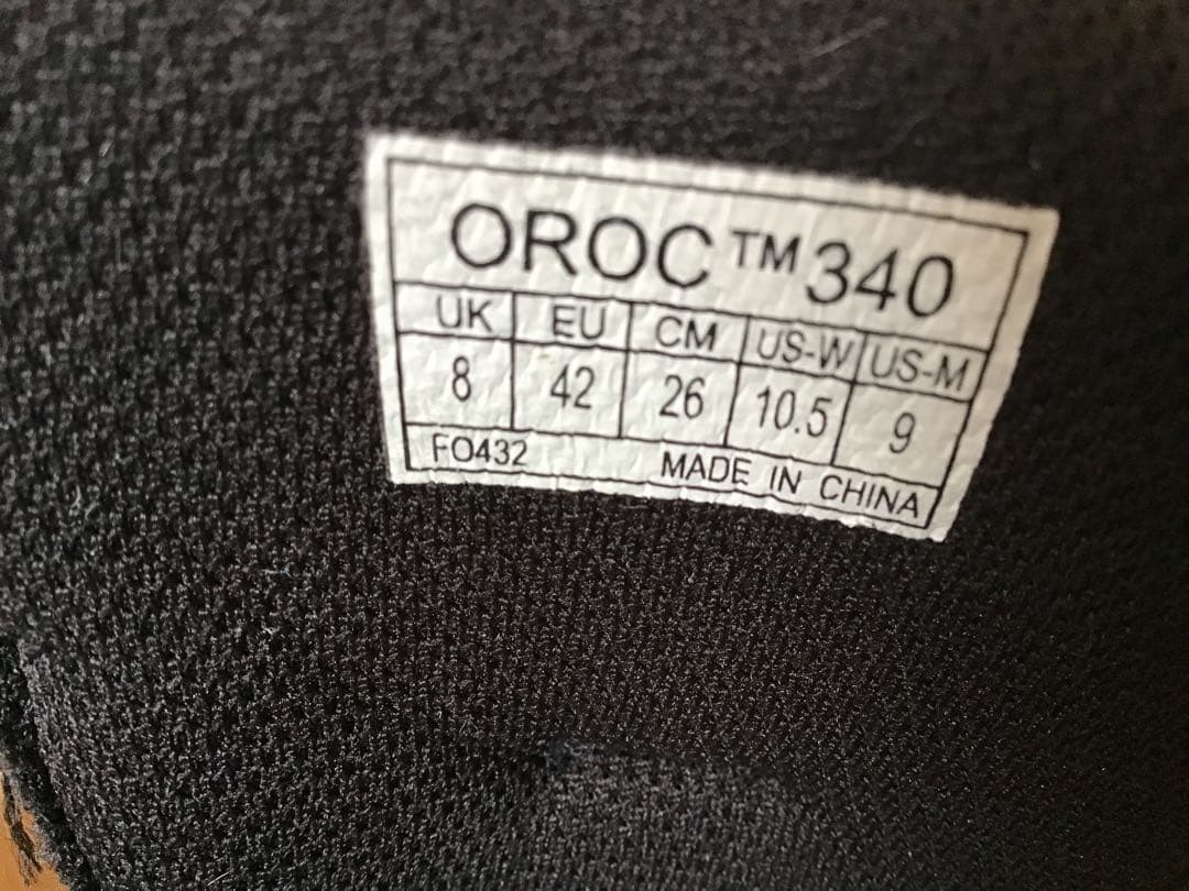 イノヴェイト　雪上用ランニングシューズ　OROC340 26センチ