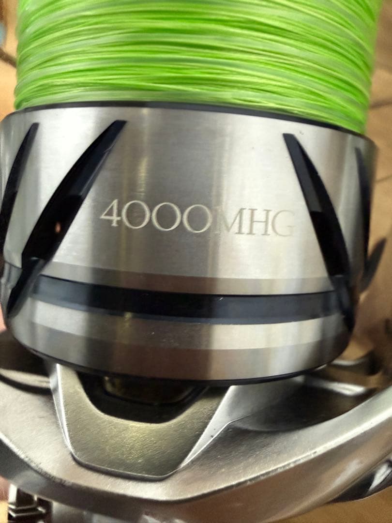 ストラディック4000MHG スピニングリール