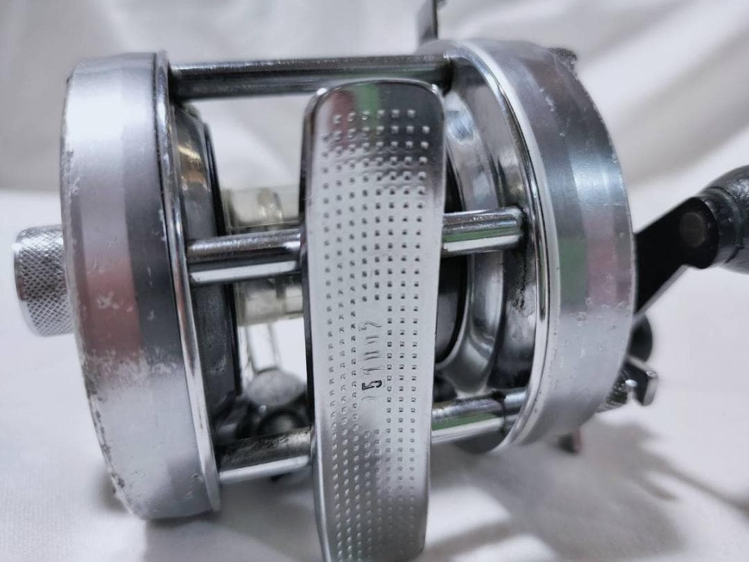 アブガルシア　アンバサダー5500C　ビンテージ　リール abu 　シルバー