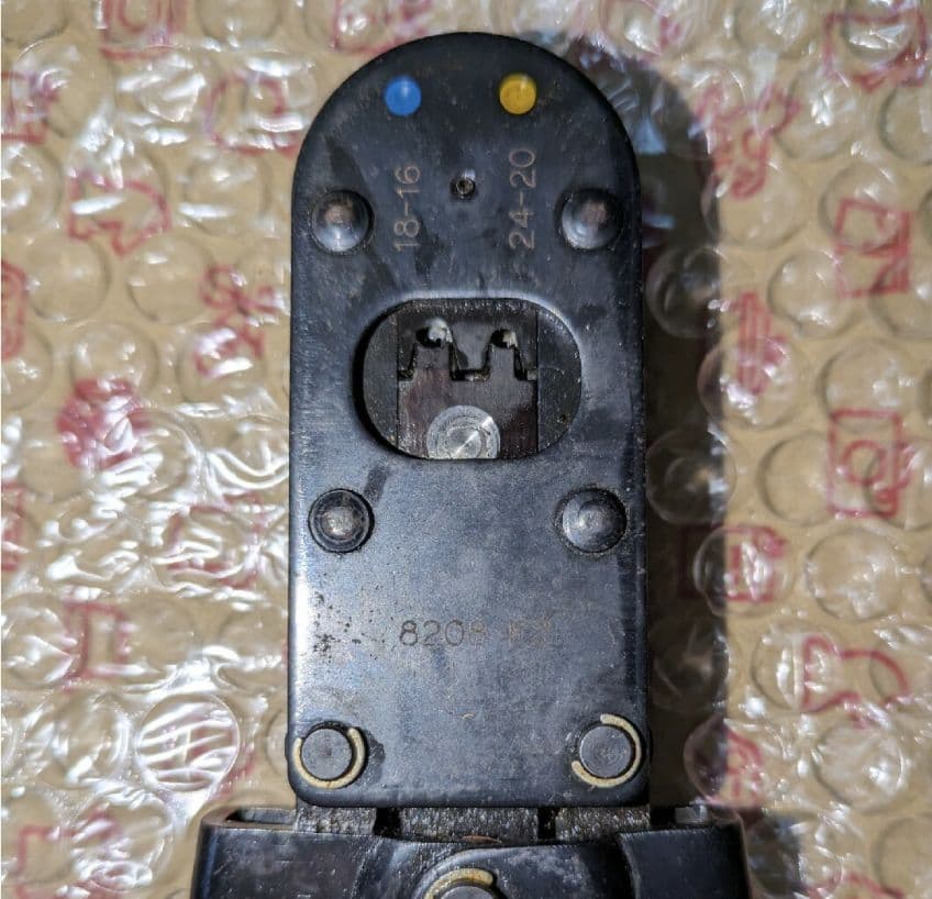 圧着工具　90067　TE Connectivity (AMP)