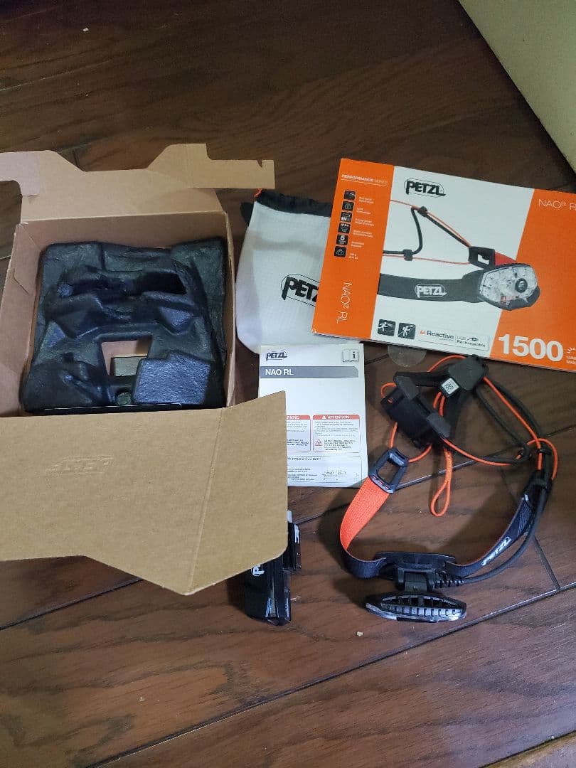 Petzl NAO RLヘッドランプ 1500ルーメン