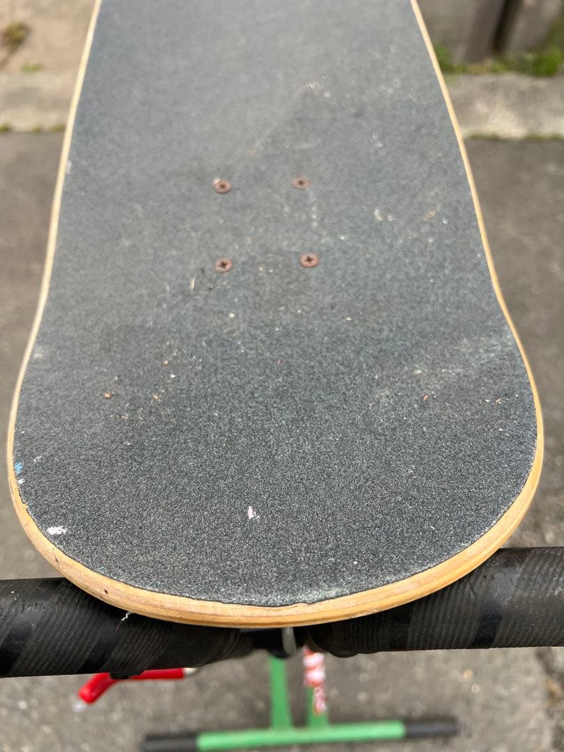 小沢　DGK スケートボード コンプリート 8.25インチ