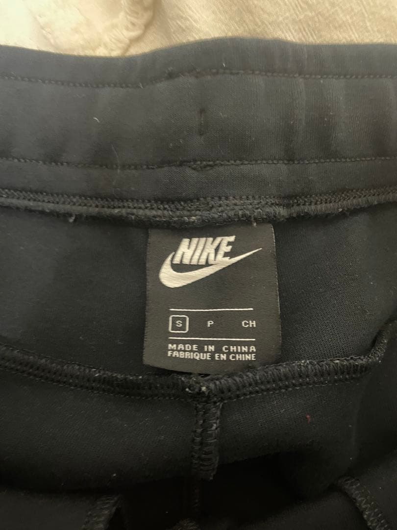 Nike ブラック テックフリース セットアップ