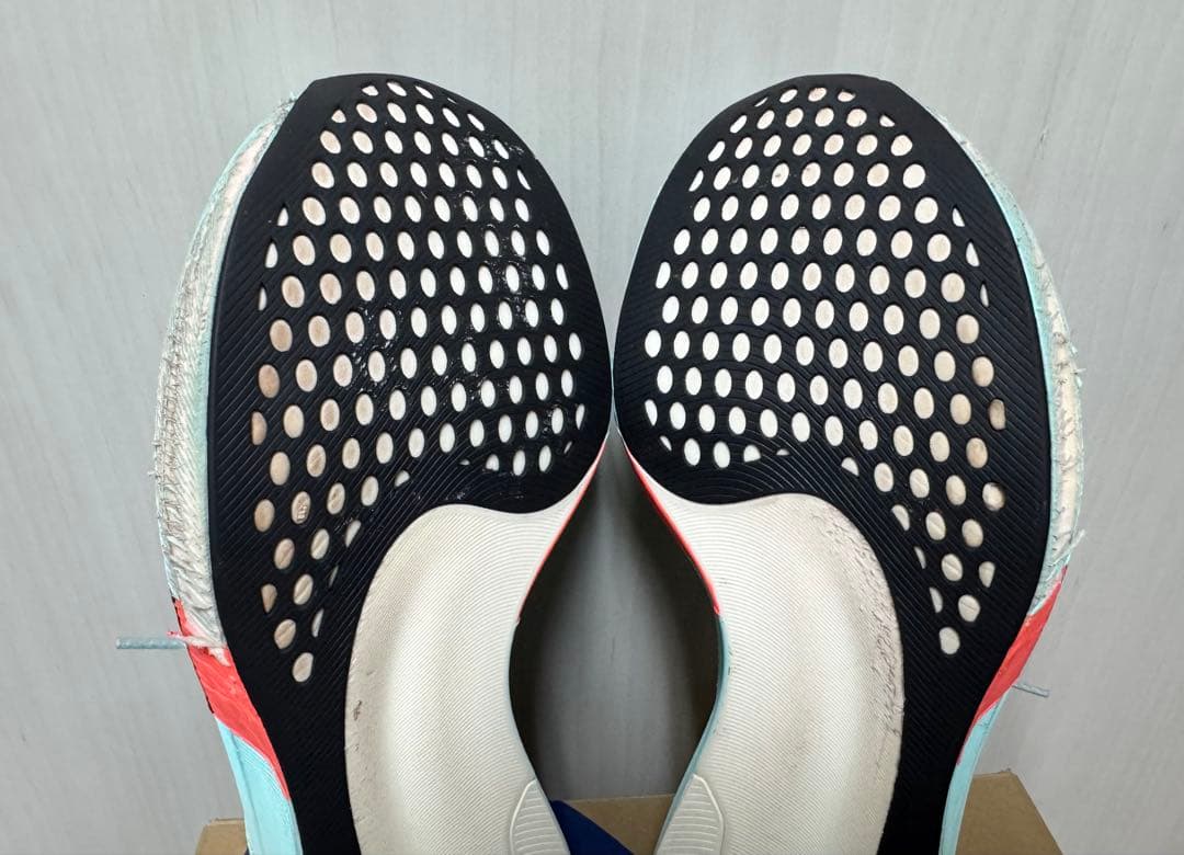 asics メタスピードエッジパリ