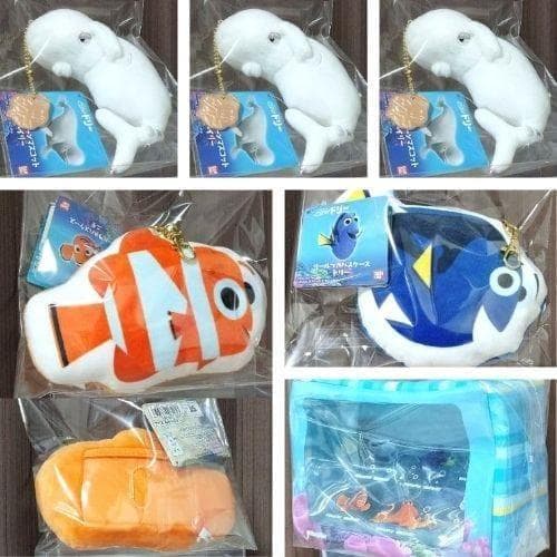 【コンプ特典4個付き】　ディズニー＆ピクサー【単価￥220　40点】まとめ売り