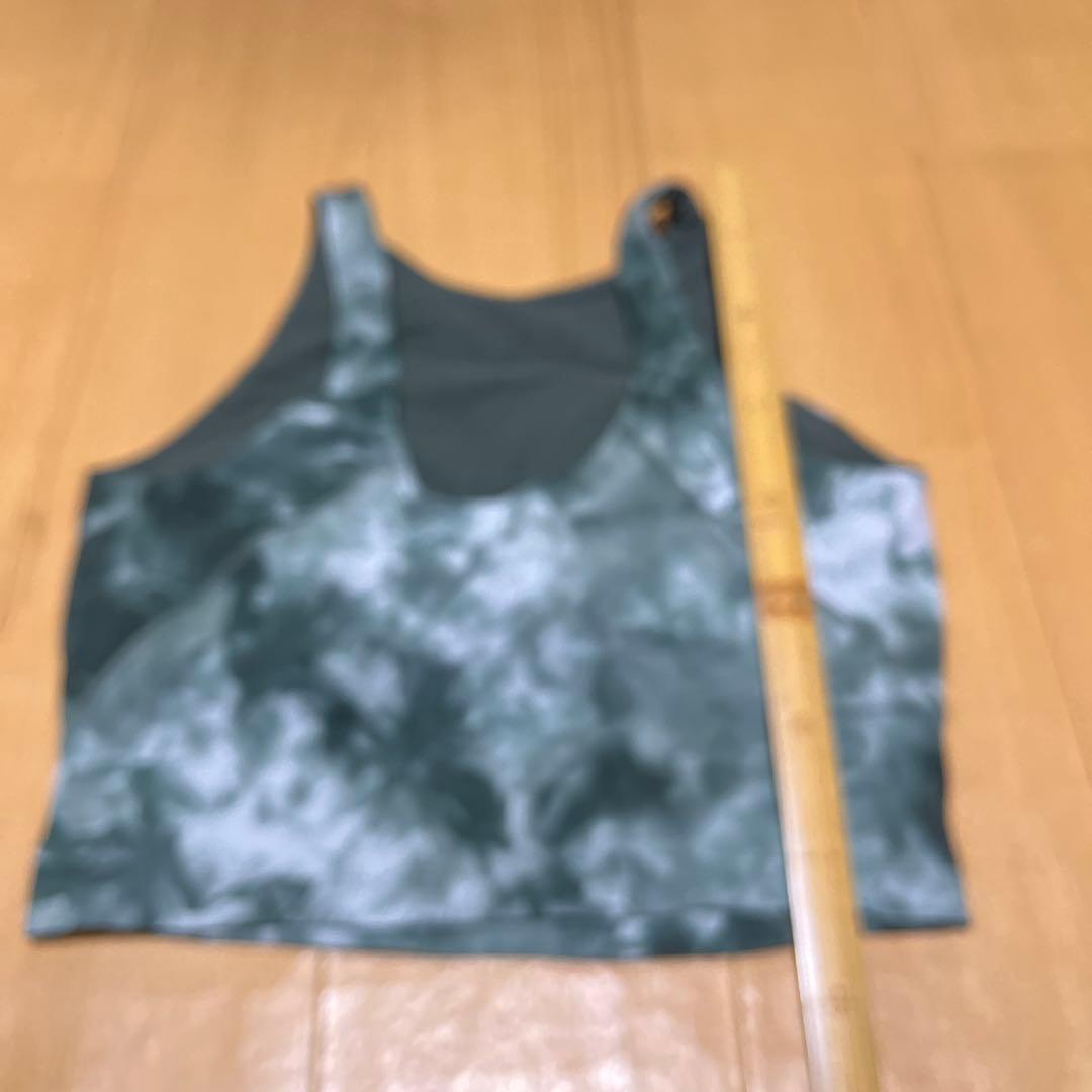 Lululemon グレー・タイダイ スポーツブラ