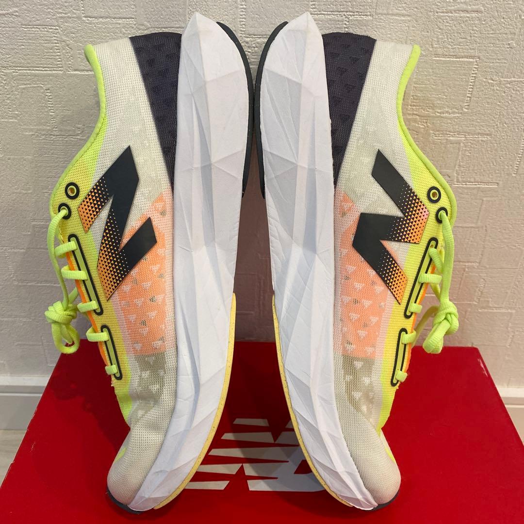New Balance FuelCell 25.0 陸上　シューズ