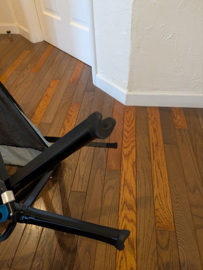 CLIQ CHAIR GO CHAIR　ゴーチェア　折りたたみ式