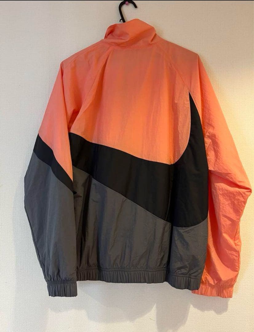 新品　希少　NIKE ナイロンジャケット　ウィンドブレーカー　オレンジ　グレー