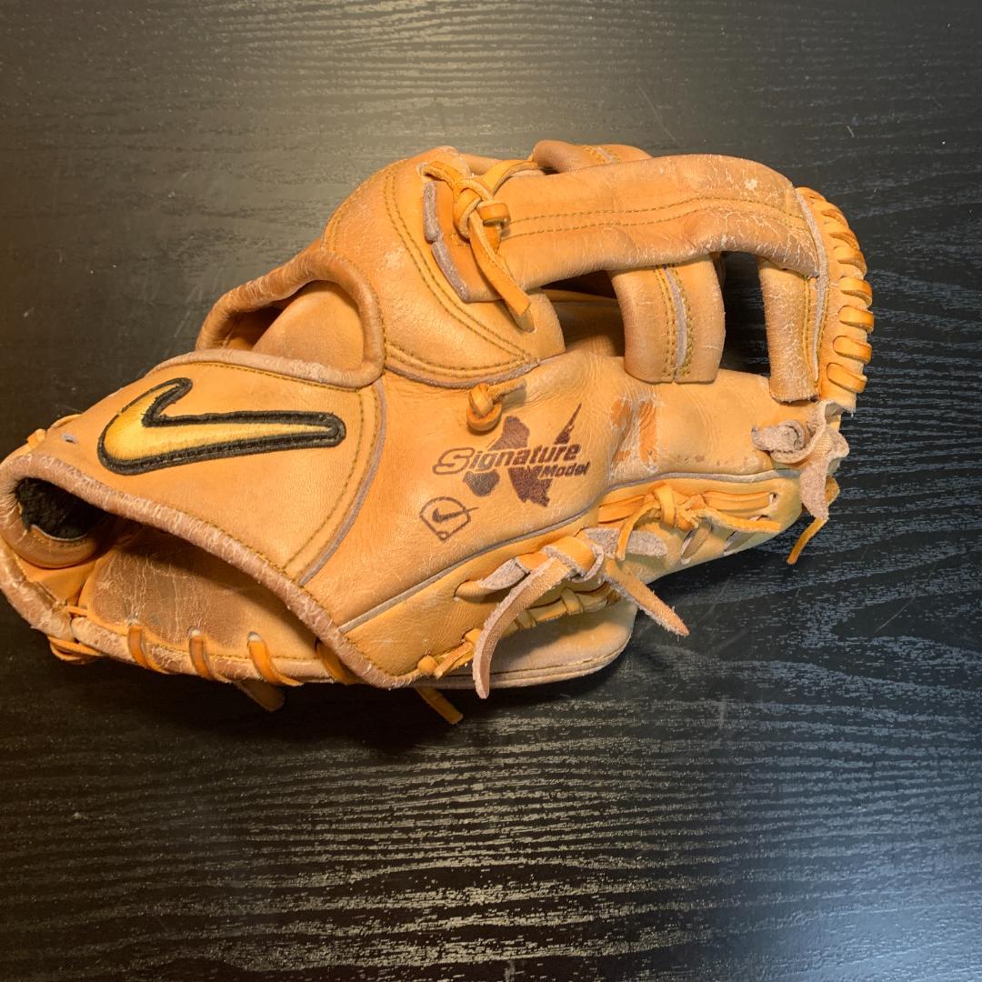 Nike Signature Model　中村紀洋モデル 一般軟式内野手用