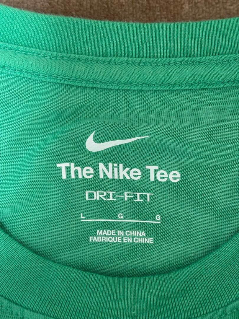NIKE ラファエルナダル tシャツ