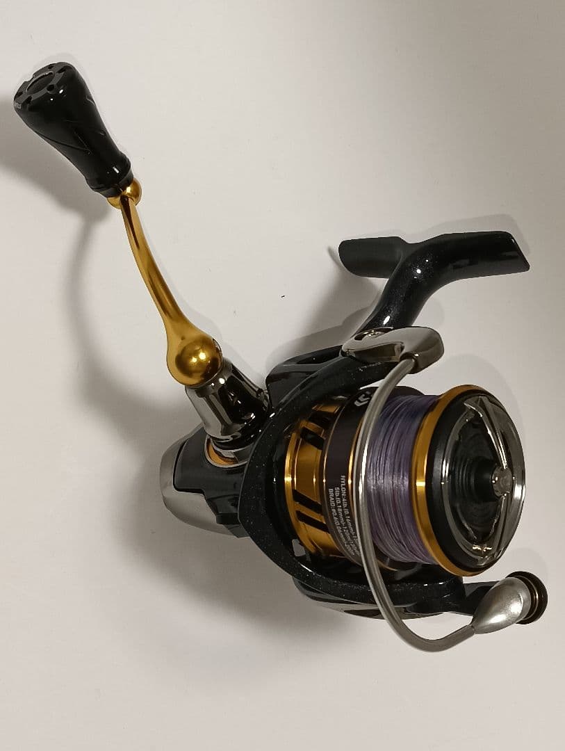 美品■カスタム■ダイワ 23 レガリス LT2500S-XH ゴメクサス部品