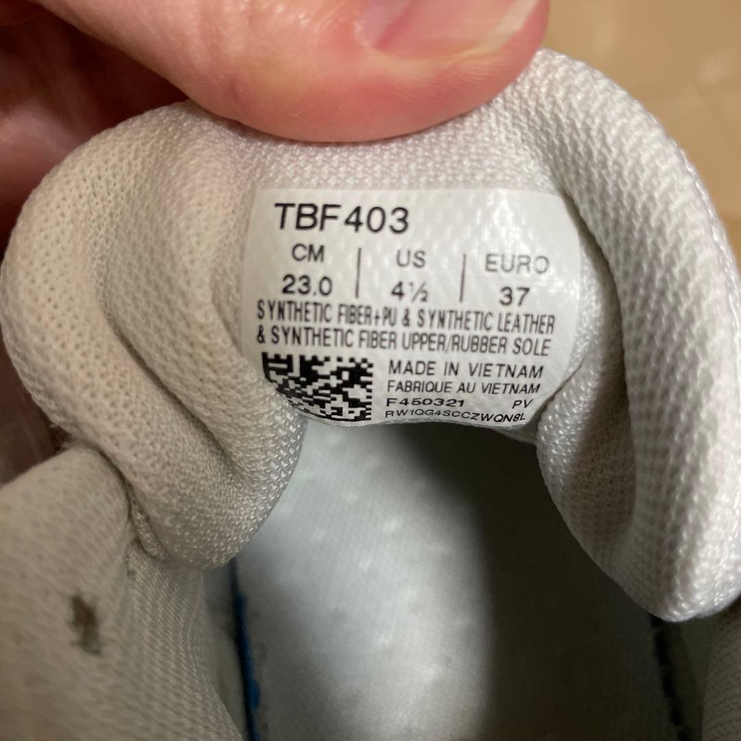 バスケットボールシューズ　asics LADY GELFAIRY8