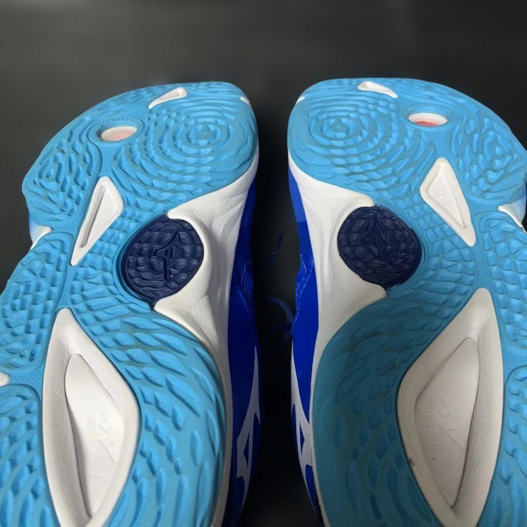 Mizuno Wave Momentum 3 バレーボールシューズ 28センチ