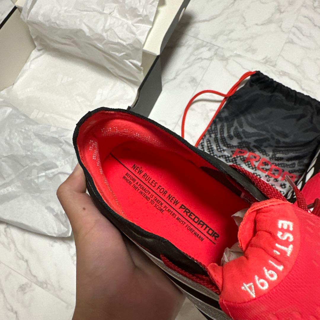 adidas Predator スパイク ブラック/レッド