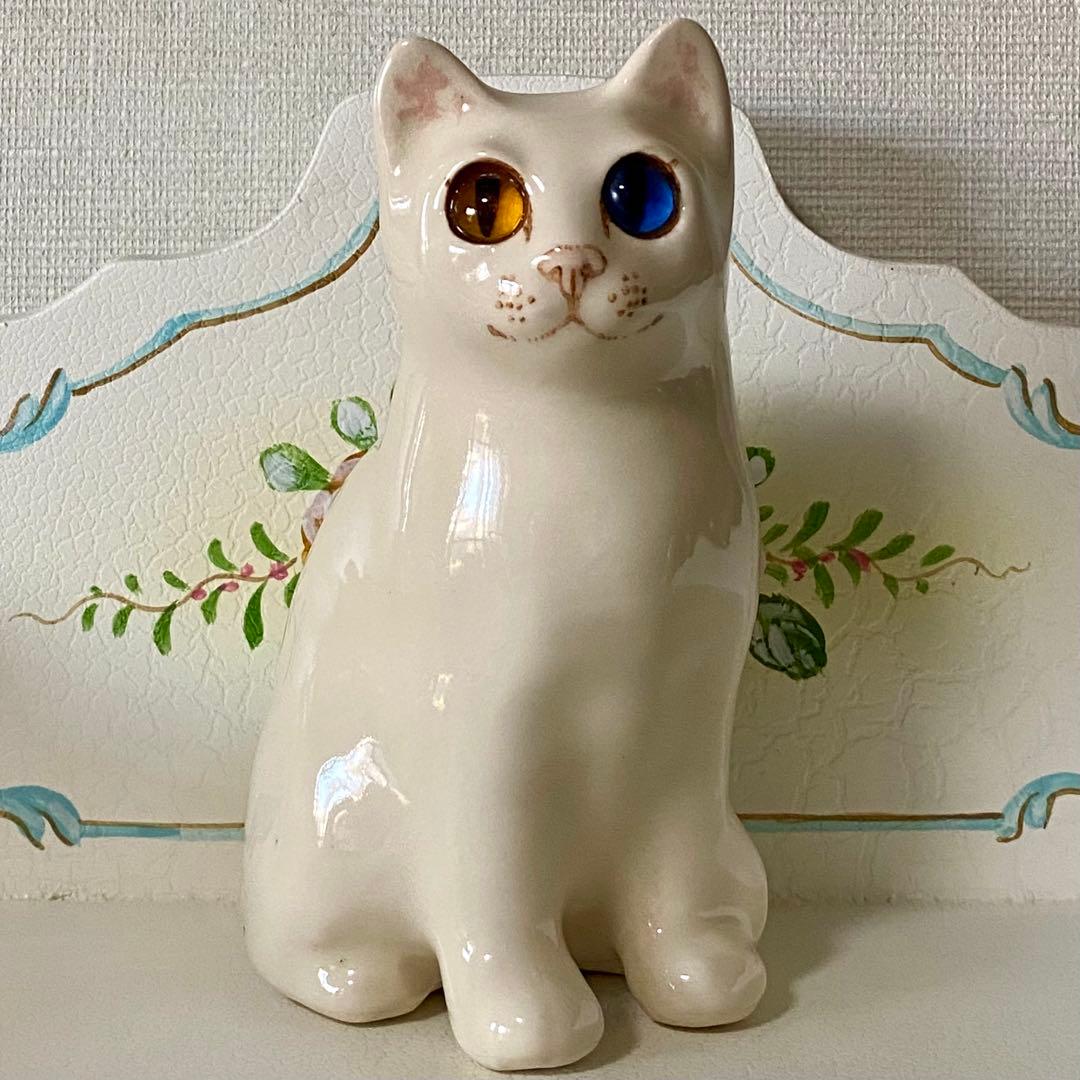ウィンスタンレイキャット　ケンジントンキャット　白猫　オッドアイ　サイズ1