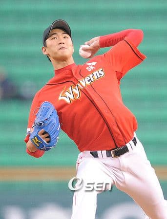 【超激レア】韓国代表 キムガンヒョン SKワイバーンズ ユニフォーム