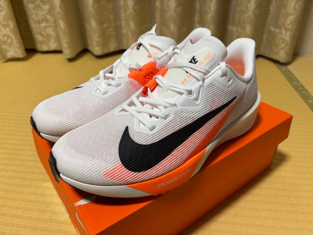 新品未使用品 27.0㎝ ナイキ NIKE エア ズーム ライバル フライ4