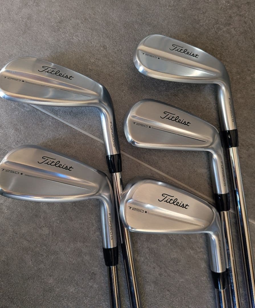 ●超美品　日本仕様●タイトリストT250ローンチスペック アイアンセット 5本