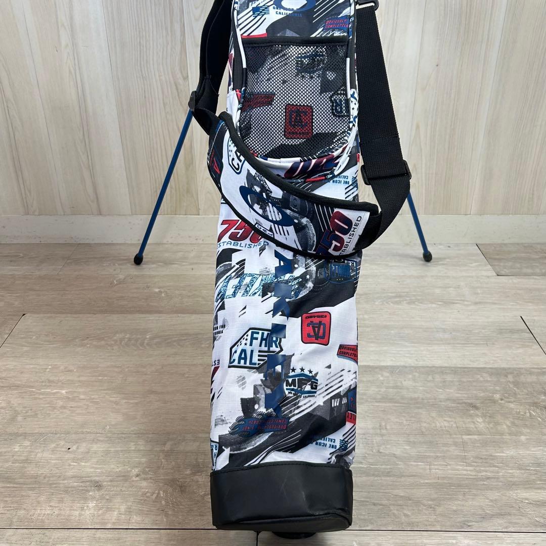 OAKLEY スタンド式サブバッグ グラフィックプリント