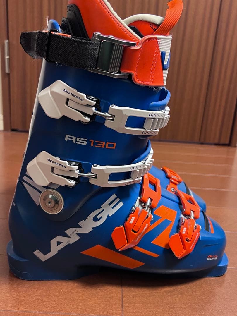 LANGE RS130 スキーブーツ