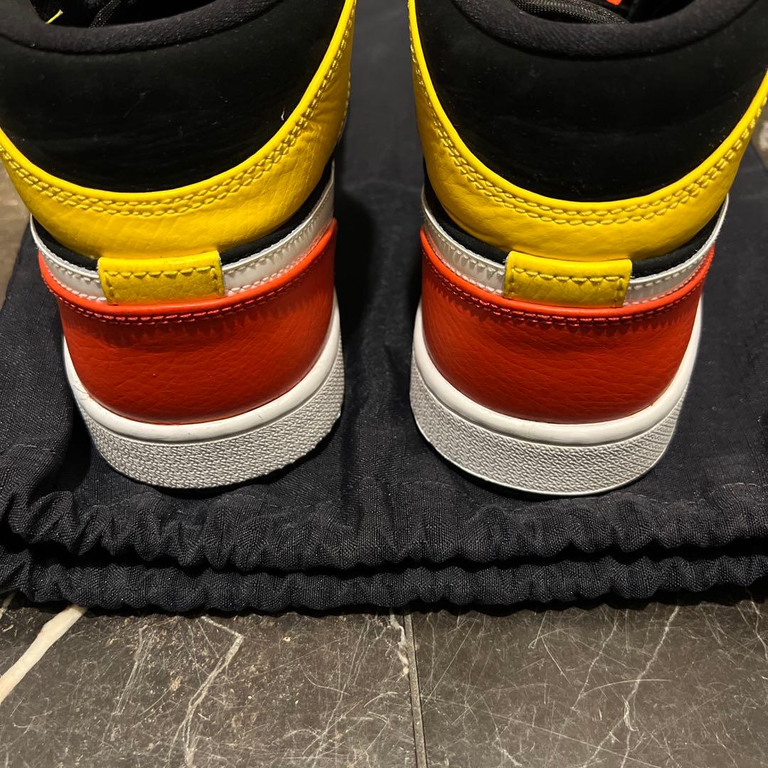 今週のみディスカウントナイキAir Jordan 1 Mid SE