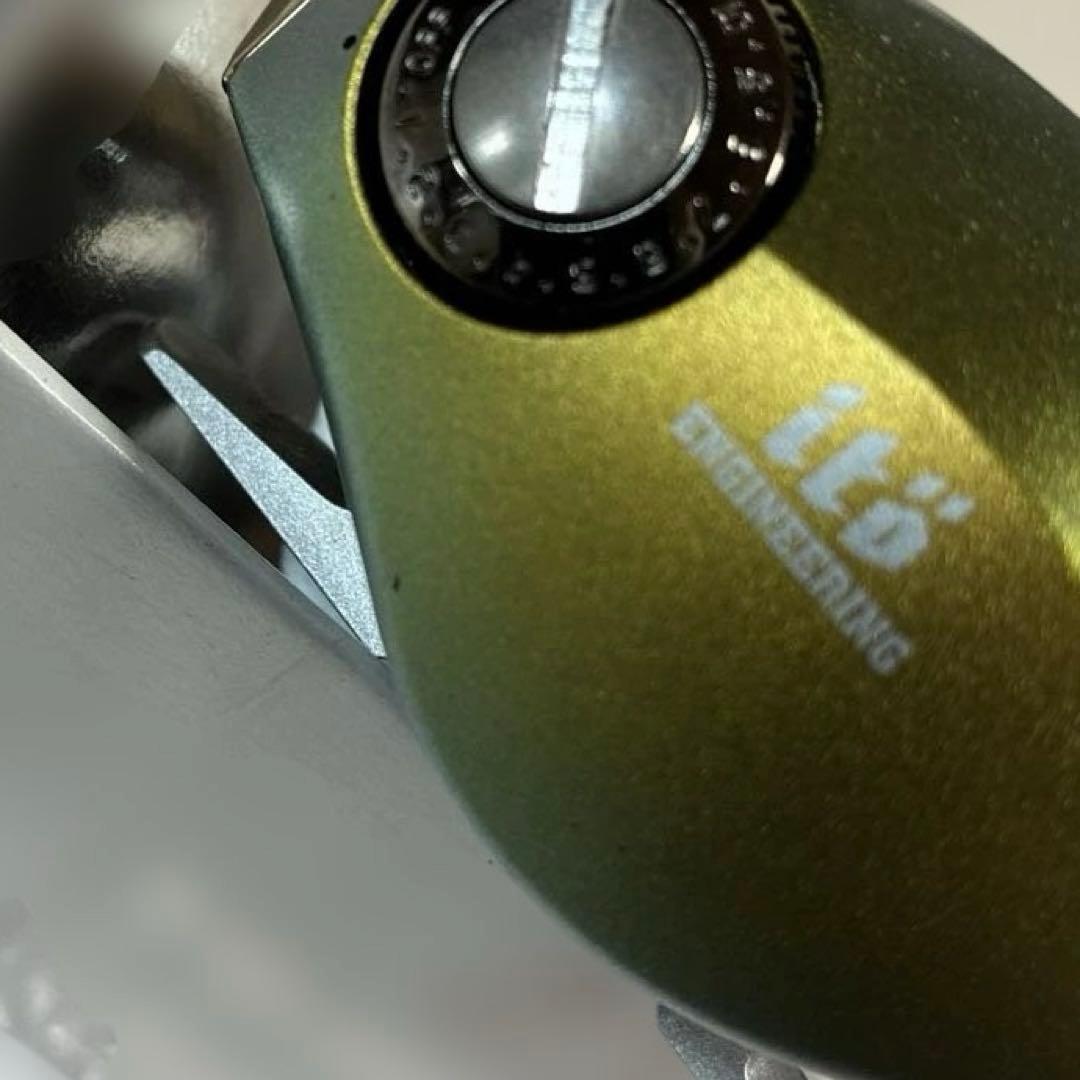 ￼メガバス、ダイワコラボリールTD-ito103M