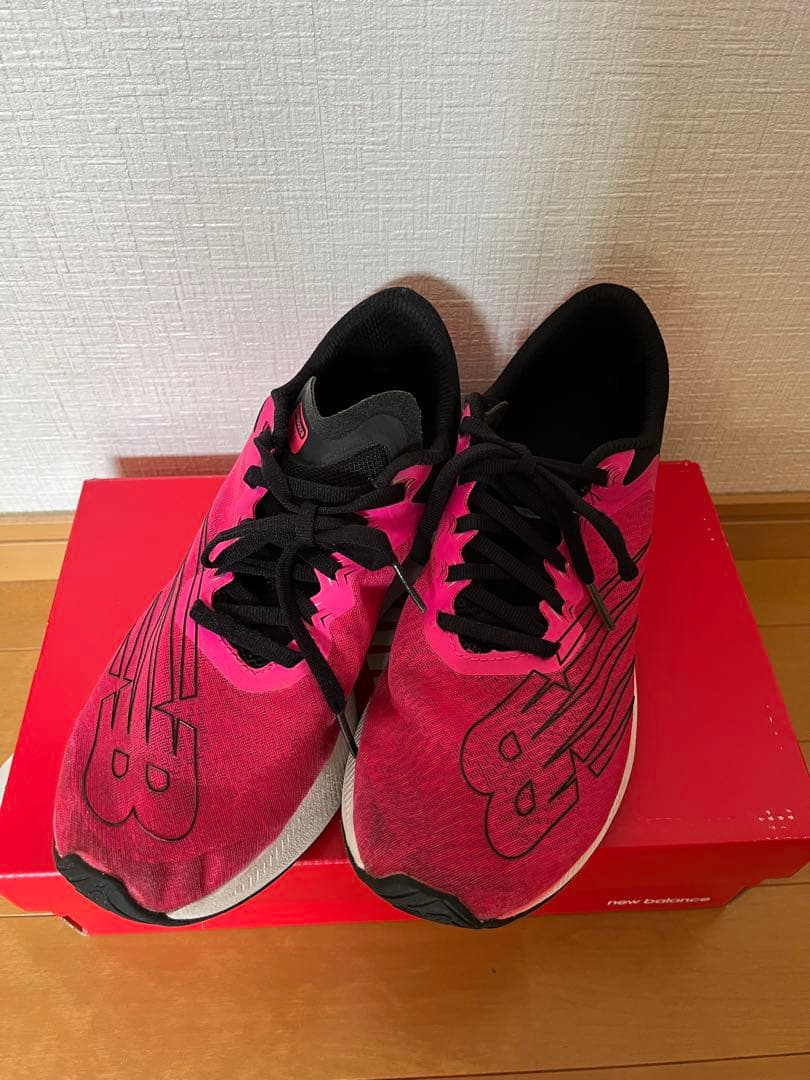 new balance　スニーカー　２５.５